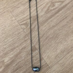 Kendra Scott necklace